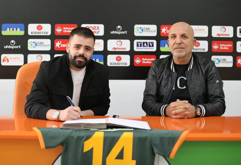 HASAN HÜSEYİN ACAR ALANYASPOR’DA