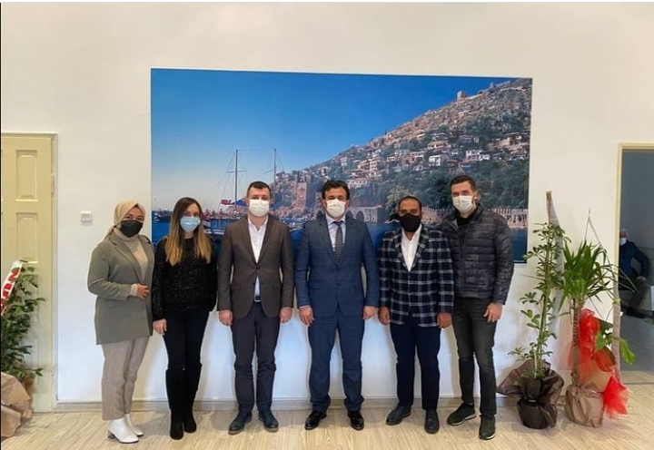 AK GENÇLİK ZİYARET TURUNDA