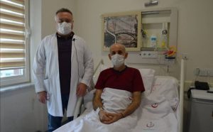 OKTAY HOCA’NIN ELİNDEN ŞİFA BULDU