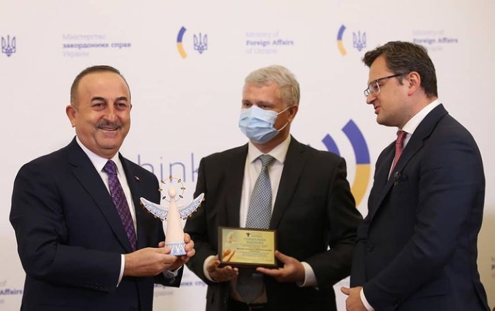 ÇAVUŞOĞLU İYİLİK MELEĞİ ÖDÜLÜ ALDI