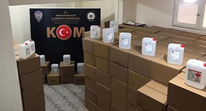 YILBAŞINA DİKKAT “ANTALYA’DA 15,5 TON SAHTE ALKOL YAKALANDI”