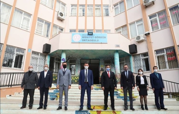 KAYMAKAM ÜRKMEZER VE BAŞKAN TOKLU ÖĞRENCİLERİN SEVİNCİNE ORTAK OLDULAR!