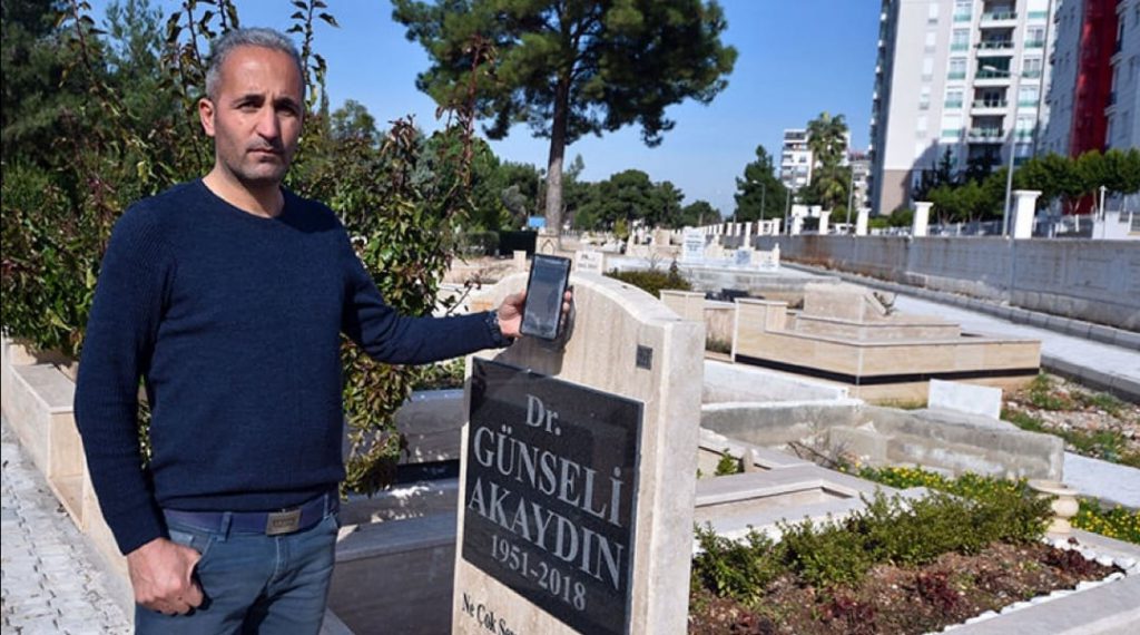 ANTALYA’DA KAREKODLU MEZAR TAŞI