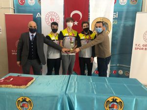 BELEDİYESPOR’LU TRİATLETLERİN BAŞARISI