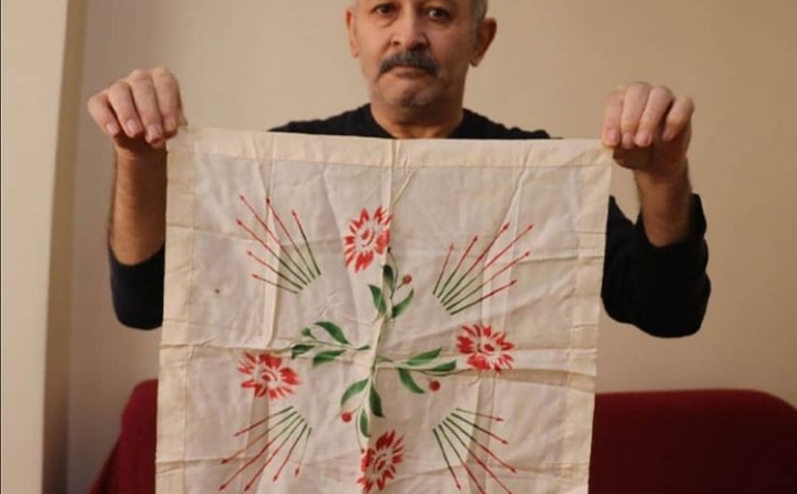 ATATÜRK’ÜN MENDİLİ SATIŞA SUNULDU