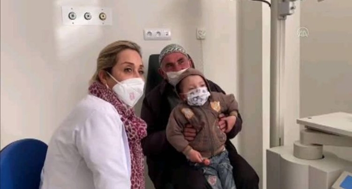 MİLLETVEKİLİ TUBA VURAL ÇOKAL DOKTOR ÖNLÜĞÜNÜ GİYDİ