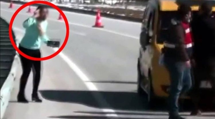 KÖPEĞİ İÇİN JANDARMAYI TEHDİT ETTİ