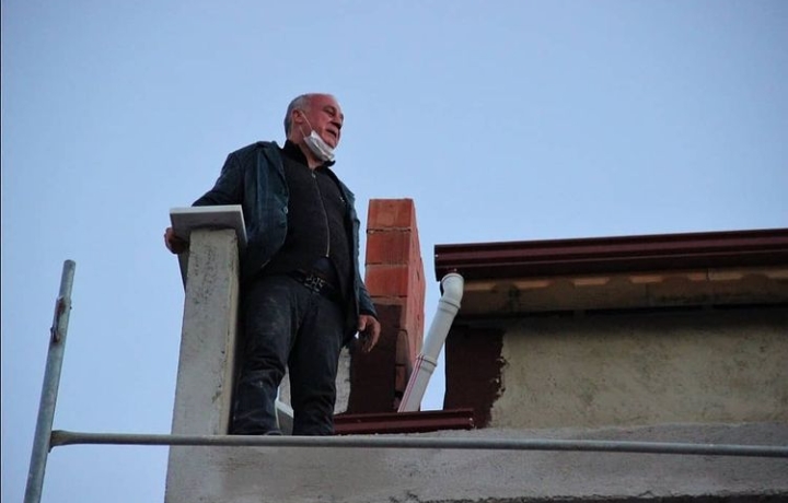 AŞI OLAMADI İNTİHARA KALKTI