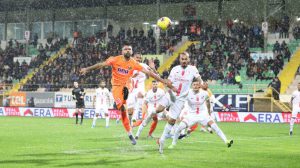 YARI FİNAL’DE AKDENİZ DERBİSİ