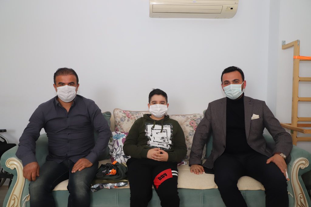 BAŞKAN TOKLU’DAN ALPER’E ALANYASPOR JESTİ