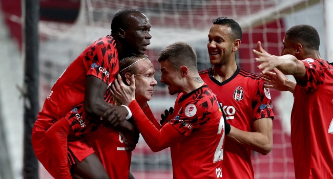 TÜRKİYE’NİN KUPASINDA İLK FİNALİST BEŞİKTAŞ