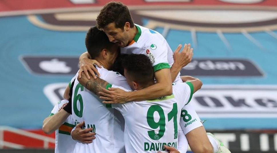 AYTEMİZ ALANYASPOR BU SEZON OYUNUYLA HERKESİN TAKDİRİNİ TOPLADI