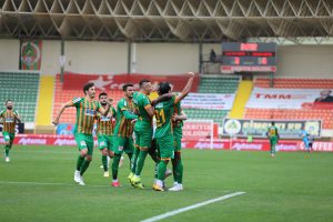 ALANYASPOR’DAN BOL GOLLÜ GALİBİYET