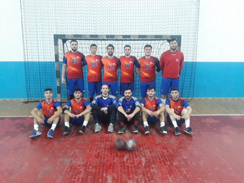 ALKÜ HENTBOL TAKIMI NAMAĞLUP YOLA DEVAM EDİYOR