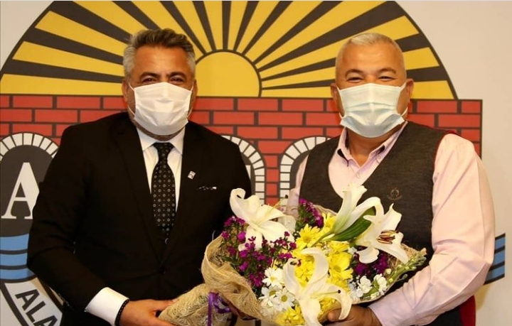 MUHASEBECİLERDEN BAŞKAN ŞAHİN’E ZİYARET