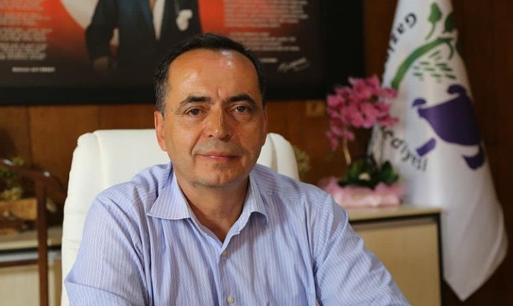 BİZ OSMANLI DEĞİLİZ DİYEN BAŞKANA TEPKİ DİNMİYOR