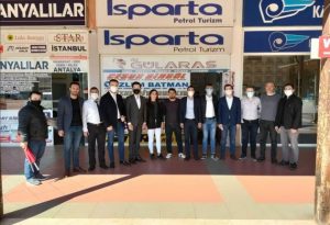 CHP’Lİ GENÇLİK ESNAFI YALNIZ BIRAKMIYOR