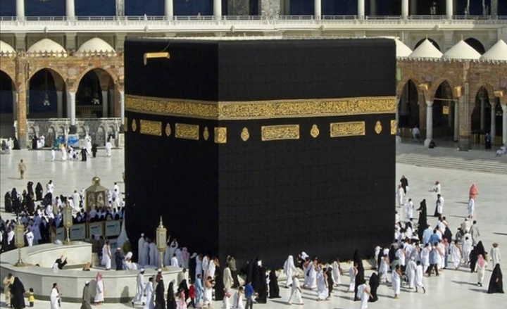 UMRE ZİYARETLERİ ERTELENDİ