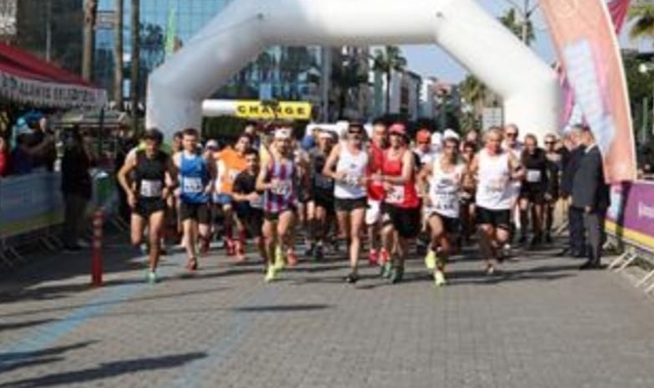 21. ALANYA ATATÜRK HALK KOŞUSU VE YARI MARATONU GERÇEKLEŞTİRİLECEK