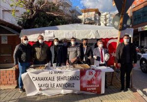 CHP ALANYA ÇANAKKALE ŞEHİTLERİ İÇİN HELVA DAĞITTI