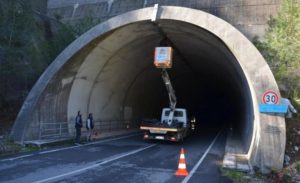 DİMÇAYI TÜNELİ’NDEKİ AYDINLATMA SORUNU GİDERİLDİ 