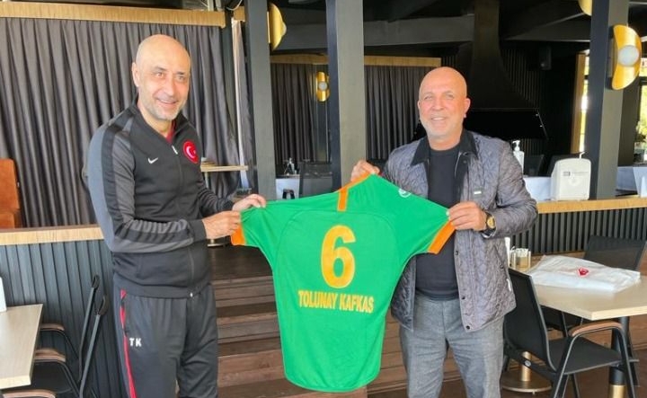 BAŞKAN ÇAVUŞOĞLU İLE TOLUNAY KAFKAS KAHVALTI’DA BULUŞTU