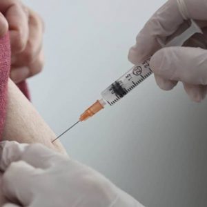 AŞI’DA SIRA 55 YAŞ BÜYÜKLERE GELDİ