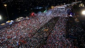 103 AMİRAL ESKİSİ ORTALIĞI AYAĞA KALDIRDI