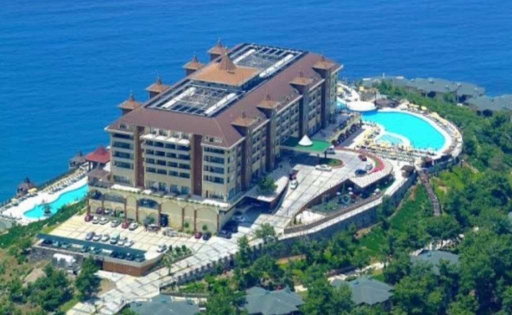 UTOPYA HOTEL EL DEĞİŞTİRDİ