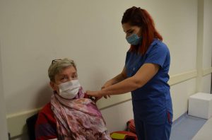 ALKÜ’DE 30 BİN KİŞİ AŞILANDI