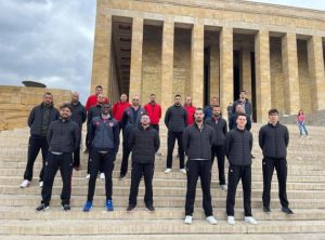 ALANYA BELEDİYESPOR’DAN MAÇ ÖNCESİ ATA’YA ZİYARET