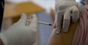 DİYANET AÇIKLADI “AŞI ORUCU BOZMAZ”