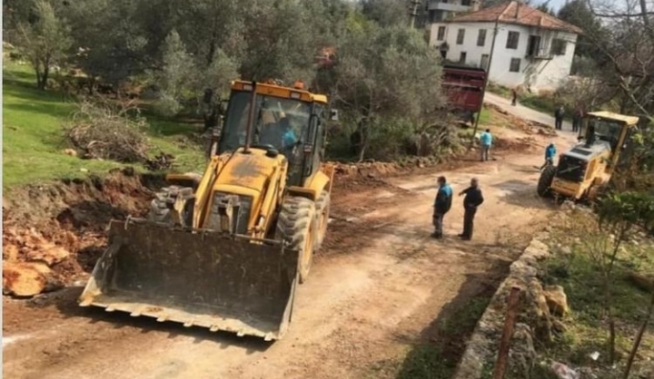 AKDAM’LILAR MİNNETTAR