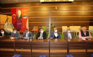 BAŞKAN ŞAHİN, ESNAFLARI, ODA BAŞKANLARIYLA BİR ARAYA GETİRDİ