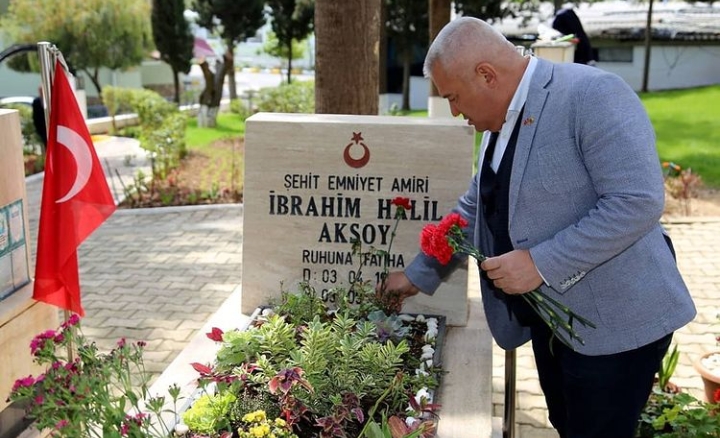 BAŞKAN ŞAHİN ŞEHİTLERİ UNUTMADI