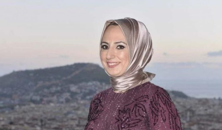 YENİ BAŞKAN SELBİNAZ DERE