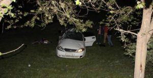 ŞARAMPOLE YUVARLANAN ARAÇTA 1 ÖLÜ 4 YARALI