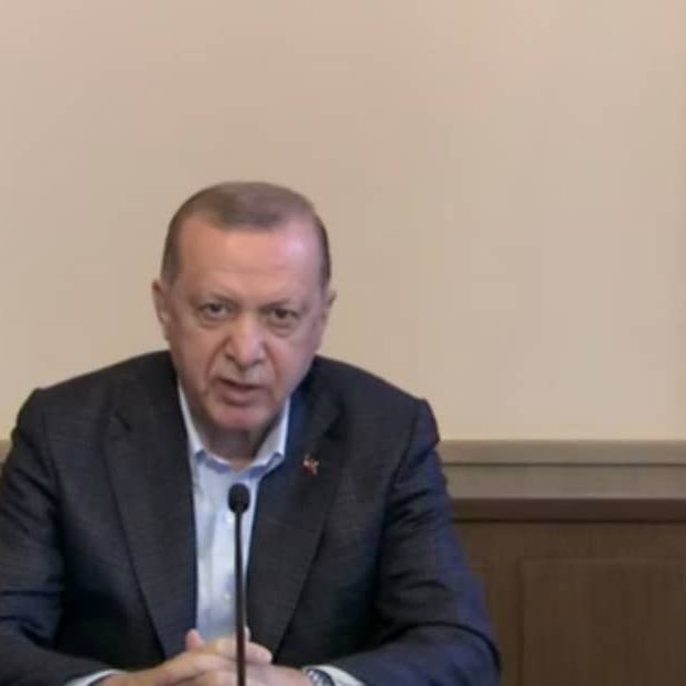 “KONTROLLÜ NORMALLEŞMEYE GEÇİYORUZ”