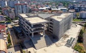 YENİ BELEDİYE HİZMET BİNASINDA SONA GELİNDİ