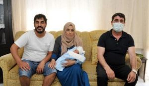 AYLA BEBEK TAKSİDE DÜNYAYA GELDİ