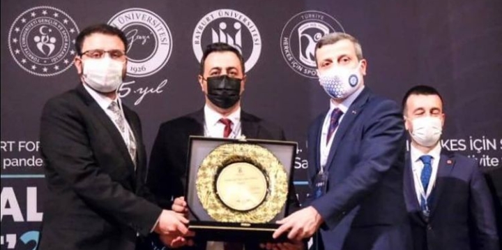 ALKÜ’YE “HERKES İÇİN SPOR ONUR” ÖDÜLÜ