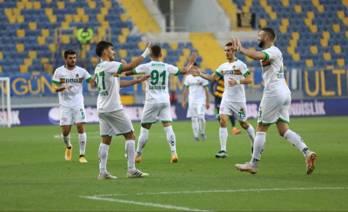 DAVİDSON’LU ALANYASPOR LİGİ GALİBİYETLE KAPATTI