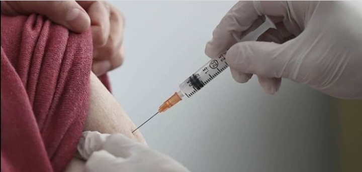 50 YAŞ ÜSTÜ AŞILANMAYA BAŞLANDI