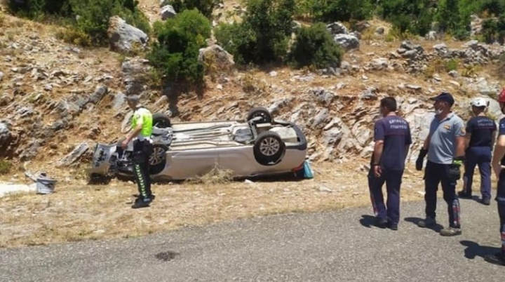 UÇURUMA YUVARLANAN ARACIN SÜRÜCÜSÜ HAYATINI KAYBETTİ