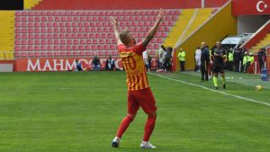 SİVASSPOR YENİ TRANSFERİNİ AÇIKLADI