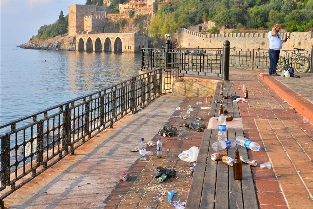 ALANYA BELEDİYESİ NE YAPSIN BU REZALETE