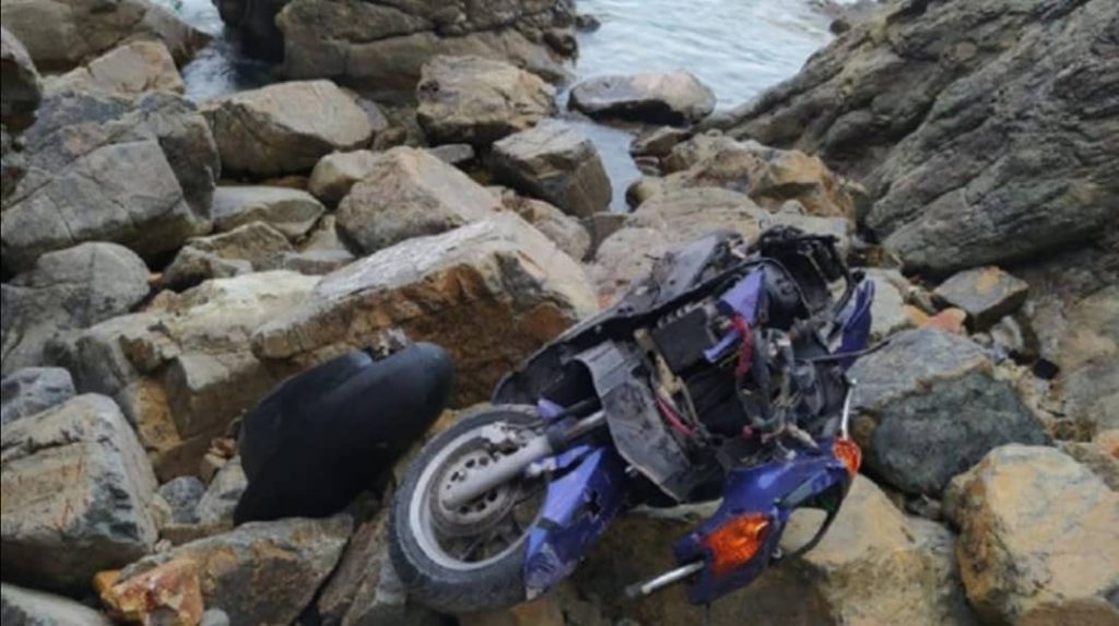 UÇURUMA YUVARLANAN MOTOSİKLET SÜRÜCÜSÜ HAYATINI KAYBETTİ