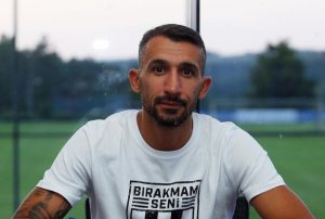 MEHMET TOPAL RESMEN BEŞİKTAŞ’TA