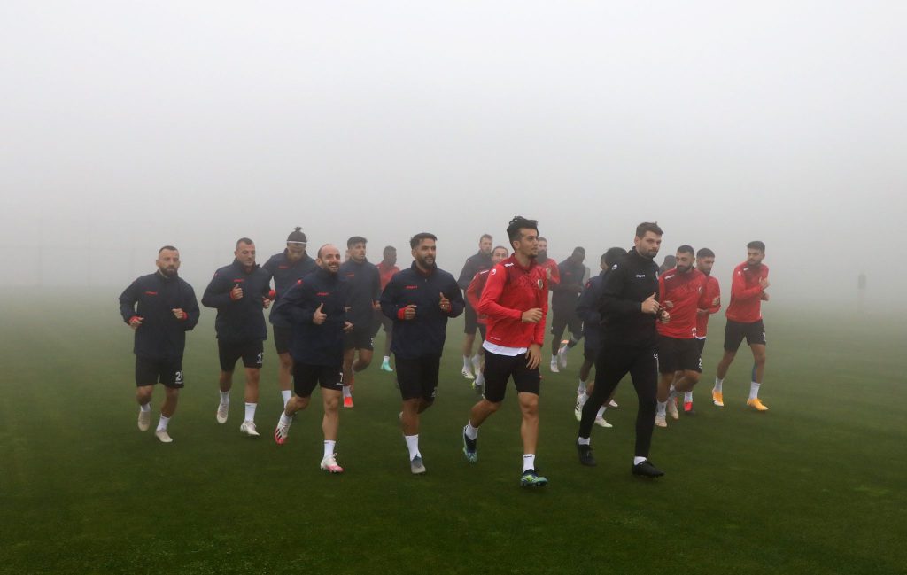 ALANYASPOR TOPUK YAYLASI’NDA KAMPA GİRDİ