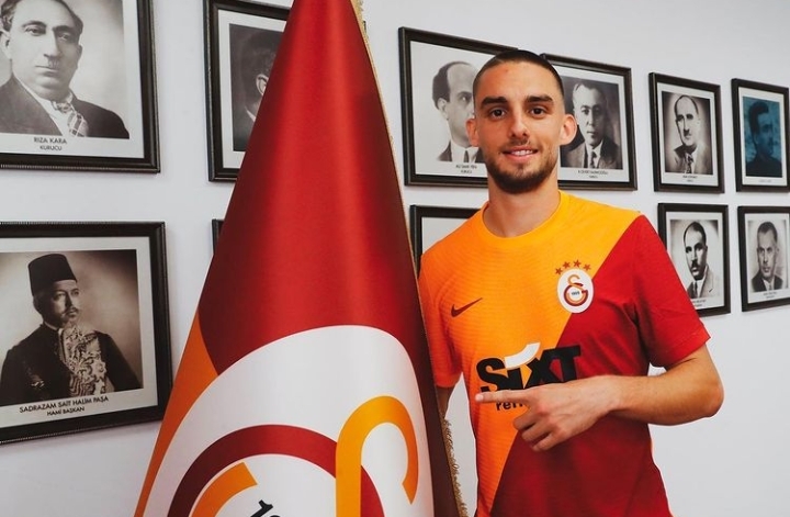 BERKAN RESMEN GALATASARAY’DA